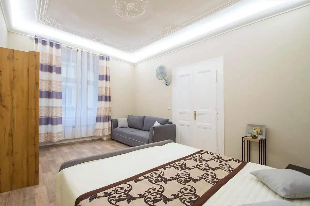 Navratilova Apartment Prague